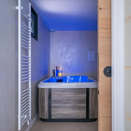 La Grange Clyna - Nyaraló